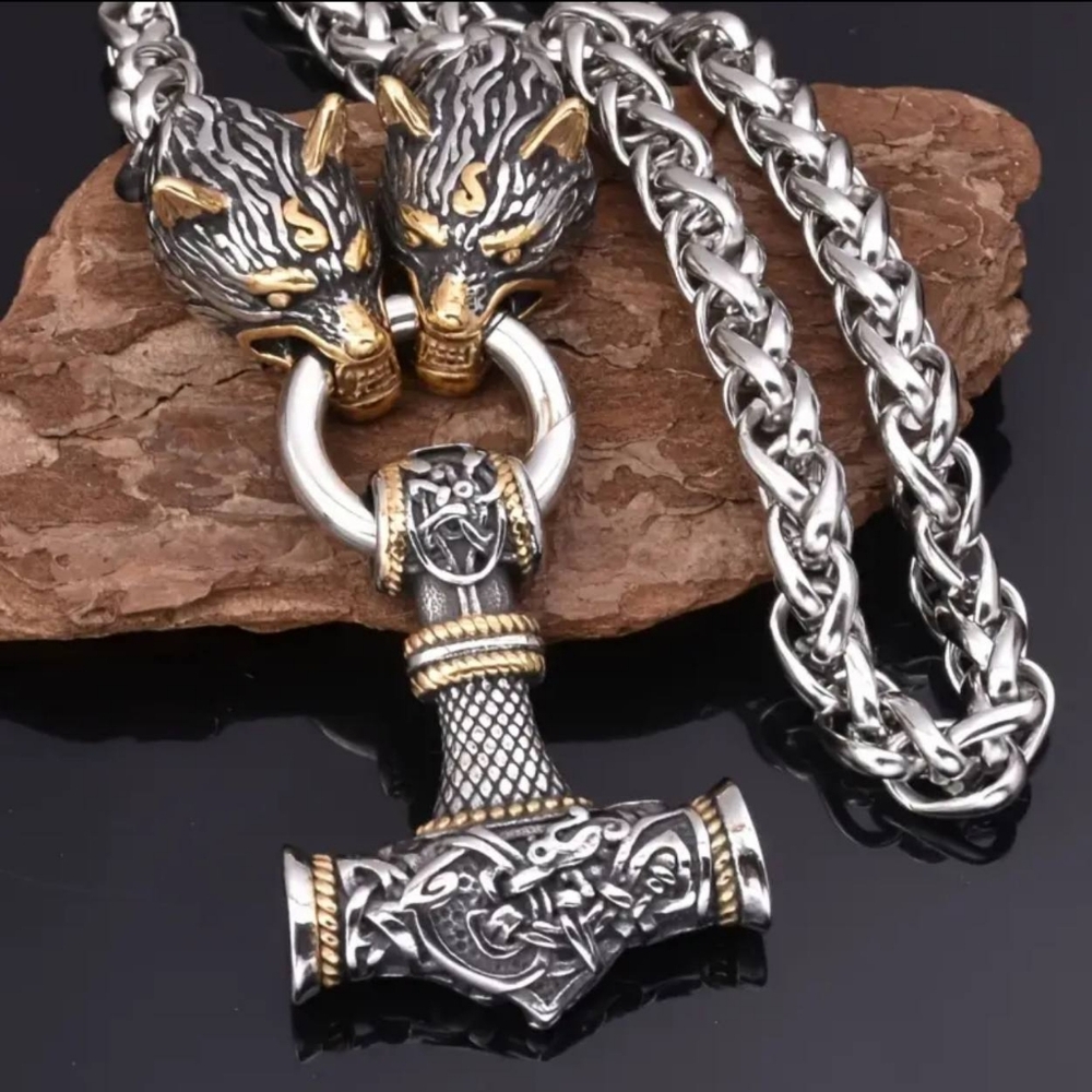 WOLF NECKLACE